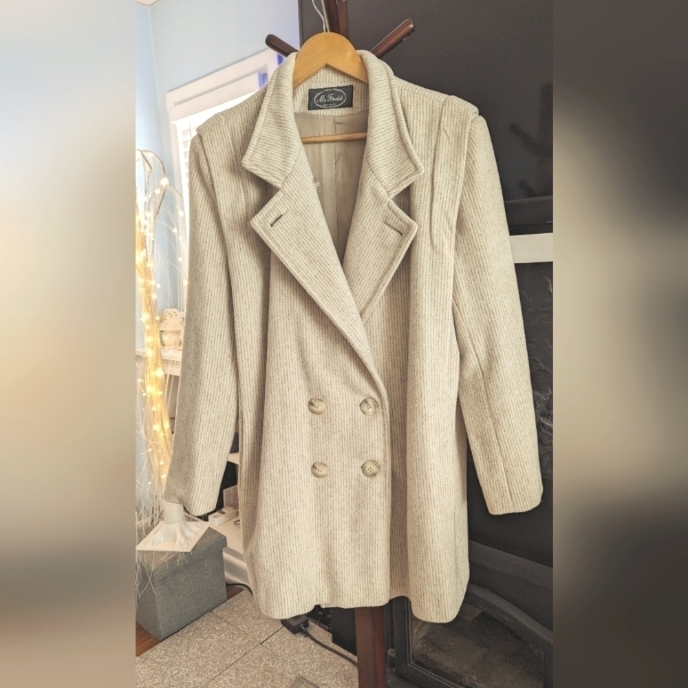 Vintage Ms. Freddi Wool Long Winter Coat . - Picture 5 of 16